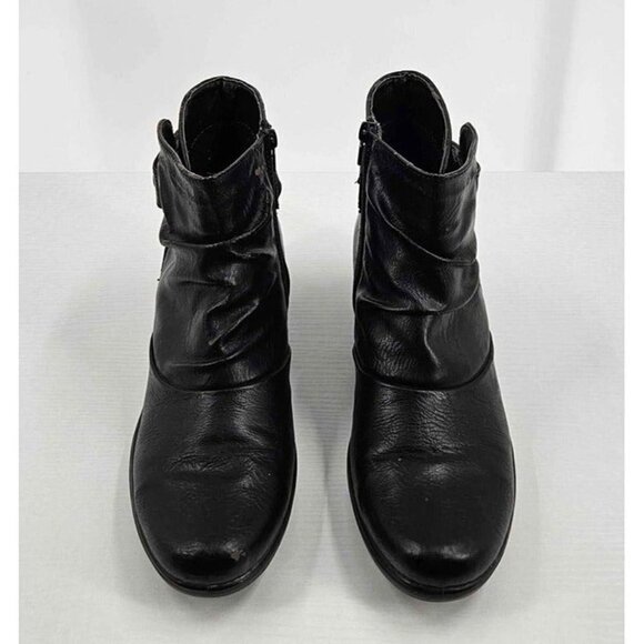 Easy Street Wynne Comfort Wave Bootie Inside Zip Rushed Vamp Studded Strap Sz 10 - Picture 2 of 8